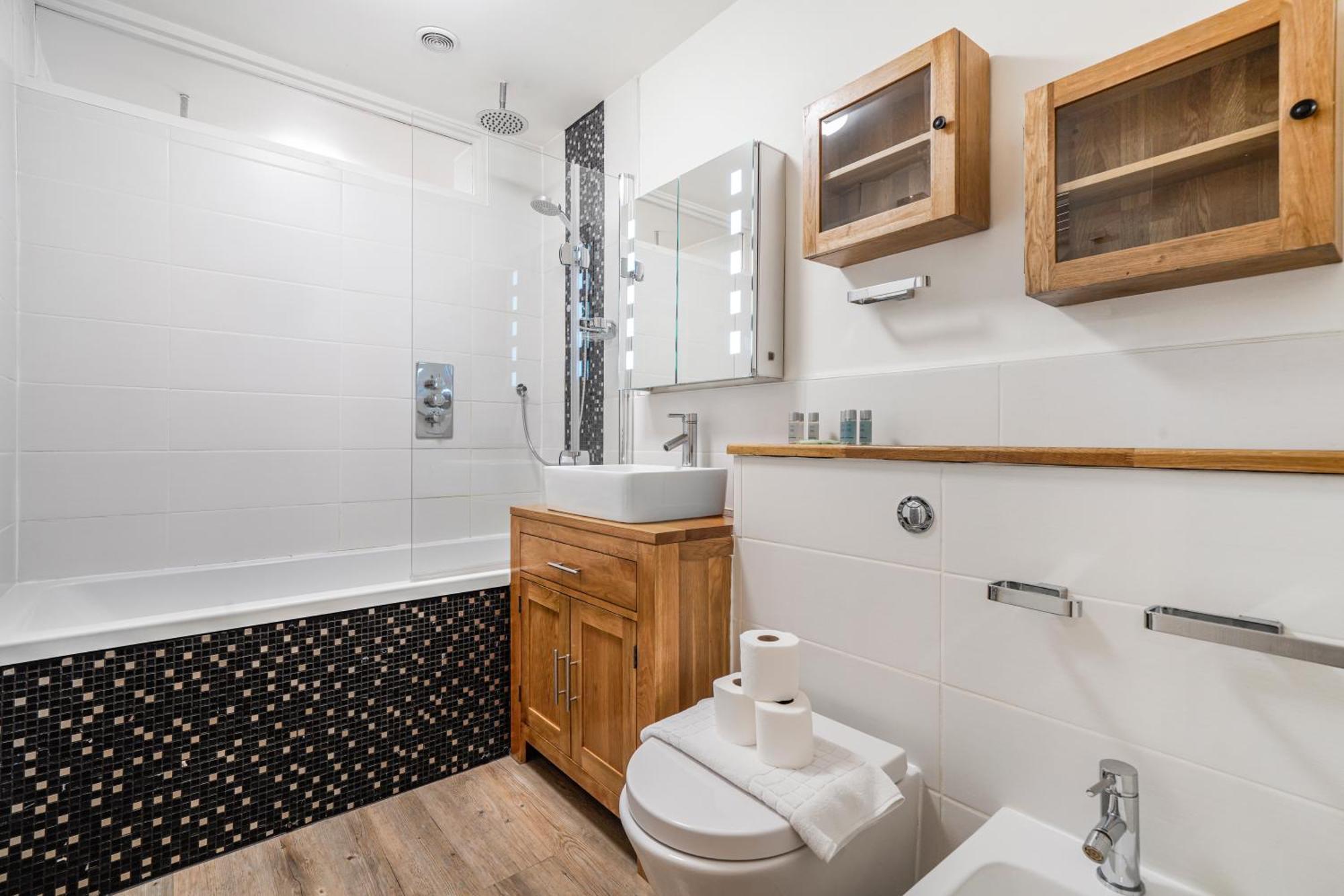 Executive 4 Bedroom Town House In Canada Water Free Wifi & Parking By City Stay Aparts 런던 외부 사진