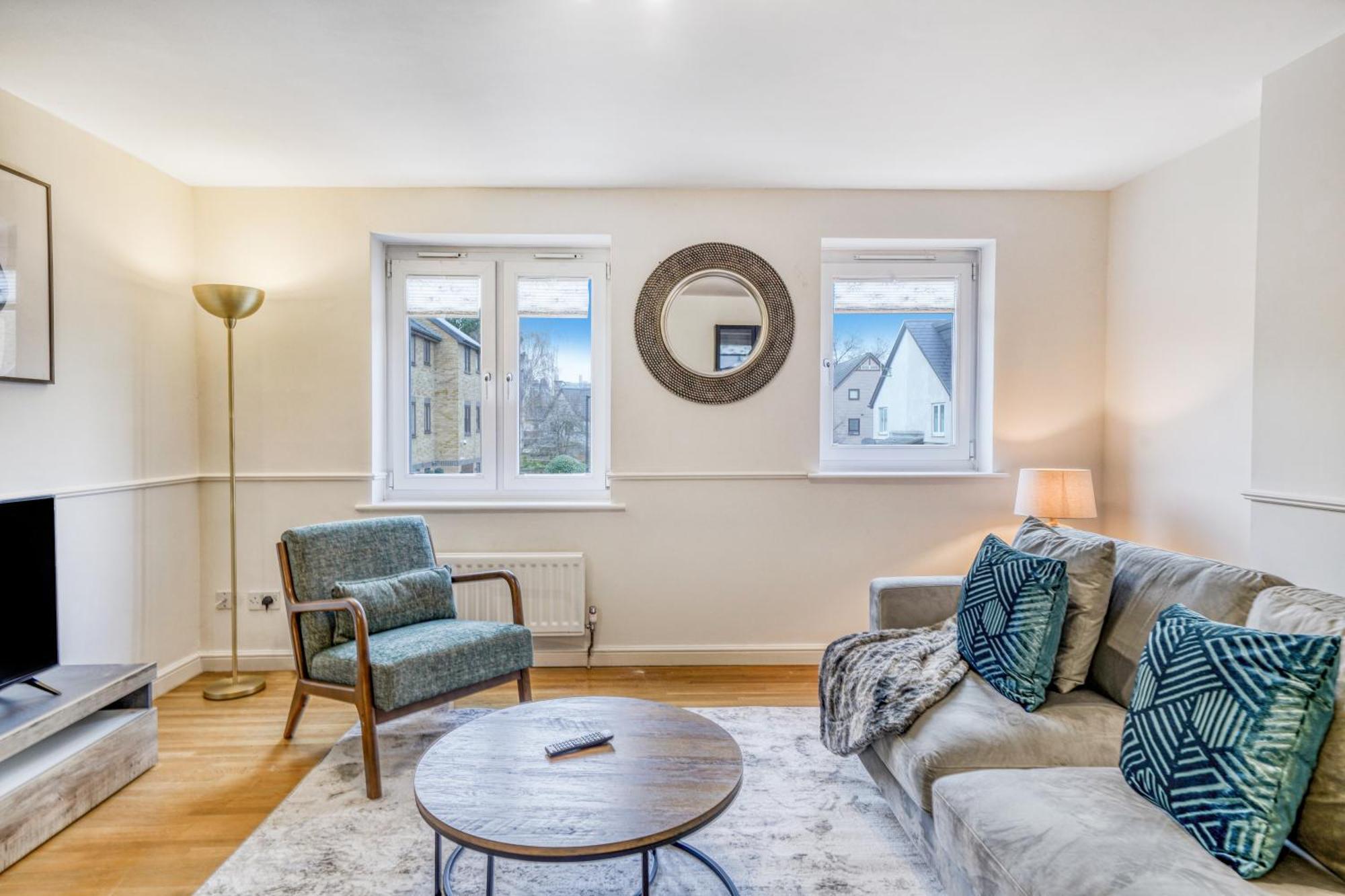 Executive 4 Bedroom Town House In Canada Water Free Wifi & Parking By City Stay Aparts 런던 외부 사진
